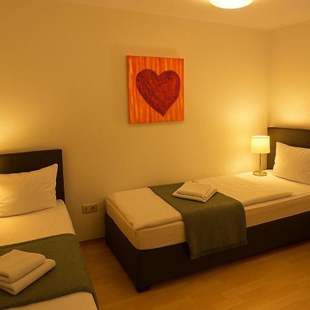 Sunnyhome Monteurwohnungen Und Apartments In Weiden Weiden in der Oberpfalz ภายนอก รูปภาพ