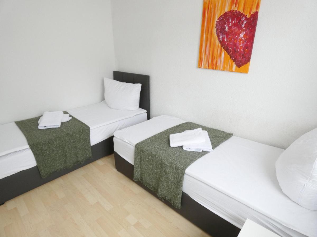 Sunnyhome Monteurwohnungen Und Apartments In Weiden Weiden in der Oberpfalz ภายนอก รูปภาพ