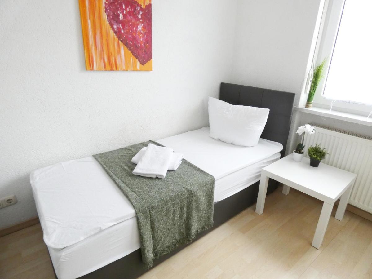 Sunnyhome Monteurwohnungen Und Apartments In Weiden Weiden in der Oberpfalz ภายนอก รูปภาพ